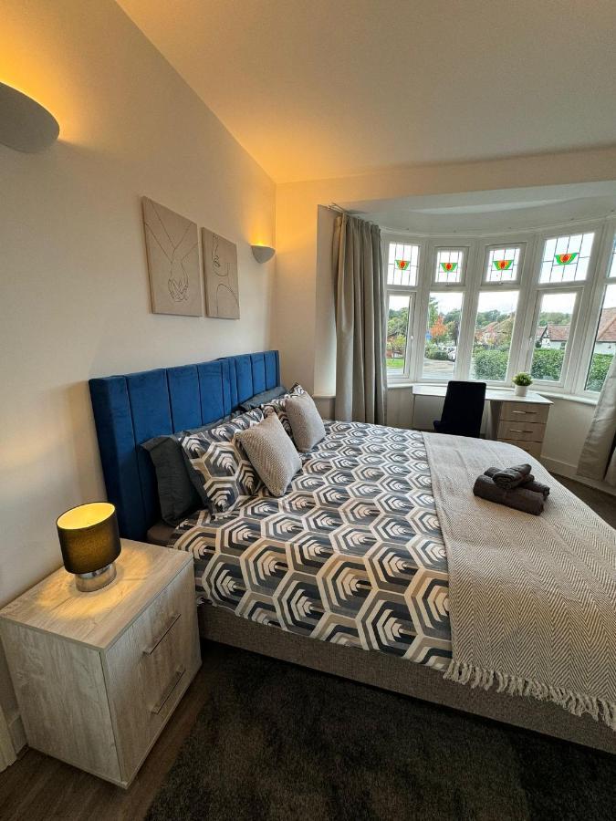 Smart Guest Rooms Fast Access To Central London Via Piccadilly Line New Southgate Extérieur photo