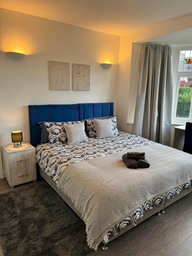 Smart Guest Rooms Fast Access To Central London Via Piccadilly Line New Southgate Extérieur photo