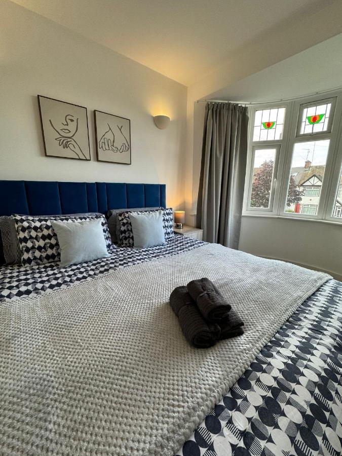 Smart Guest Rooms Fast Access To Central London Via Piccadilly Line New Southgate Extérieur photo
